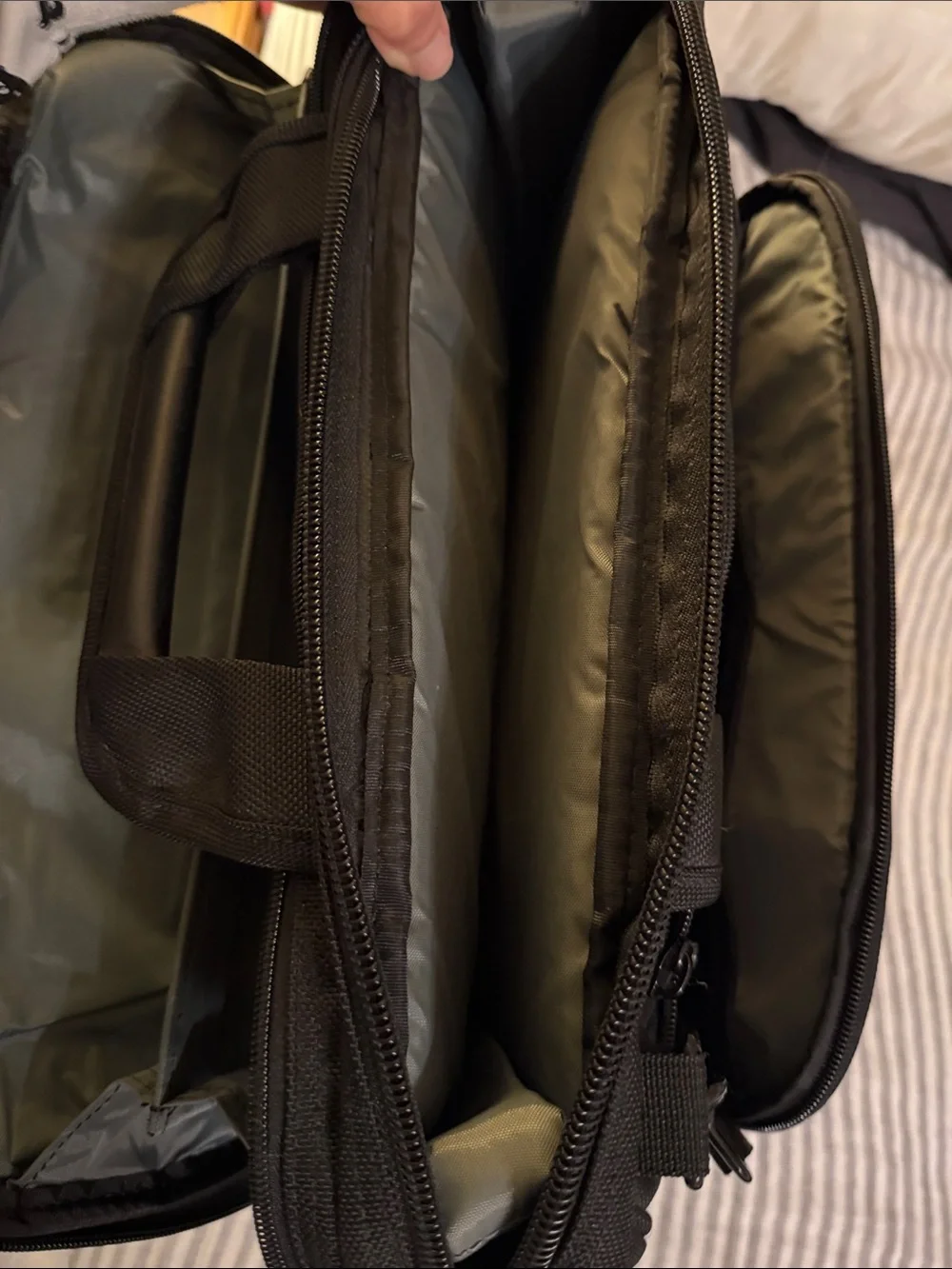 Brenthaven Sleek Black Laptop Briefcase with Padded Shoulder Strap